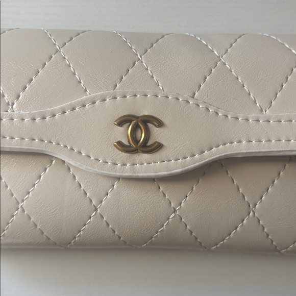 Chanel wallet - Picture 2 of 8